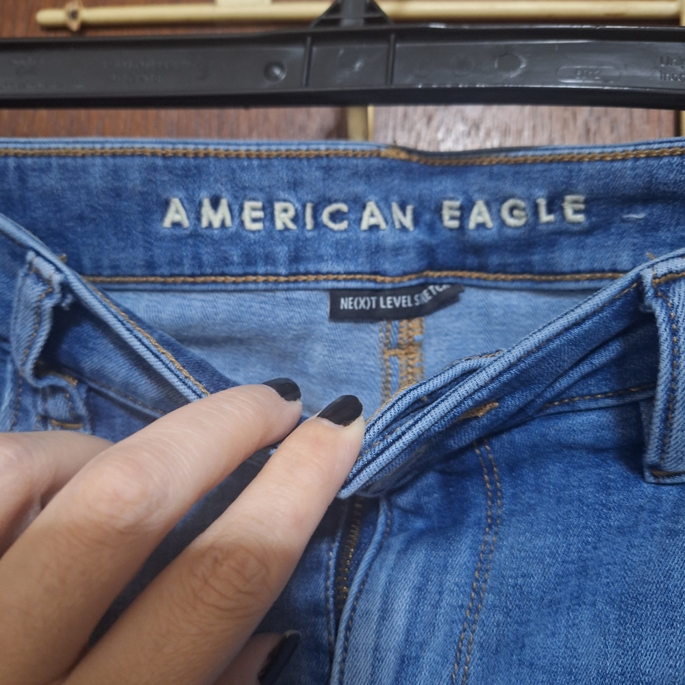 American Eagle Outfitters Women's Blue Jeans - Picture 4 of 5